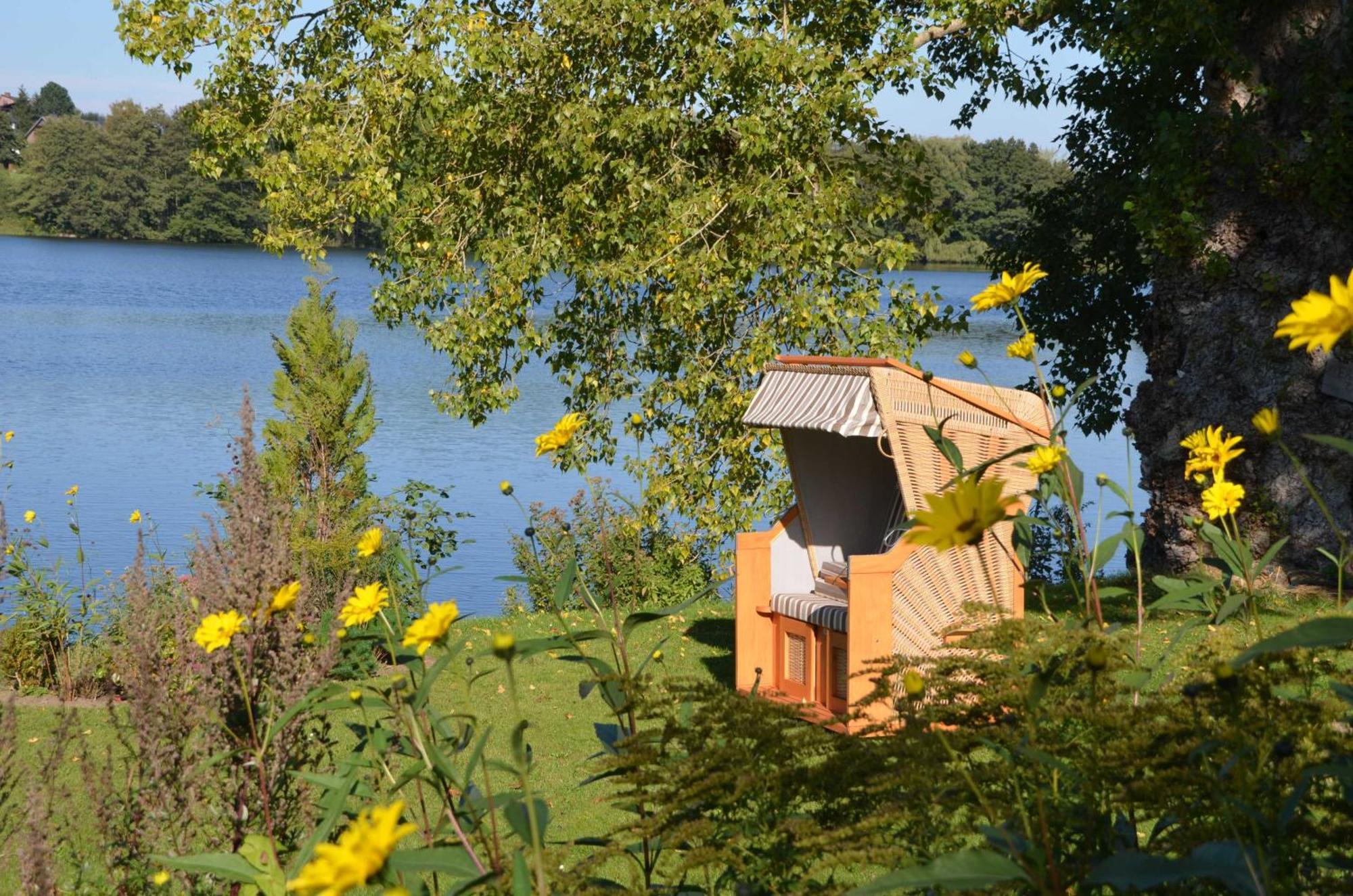 Reetdachkate Auf Gestuet Schierensee Grebin エクステリア 写真
